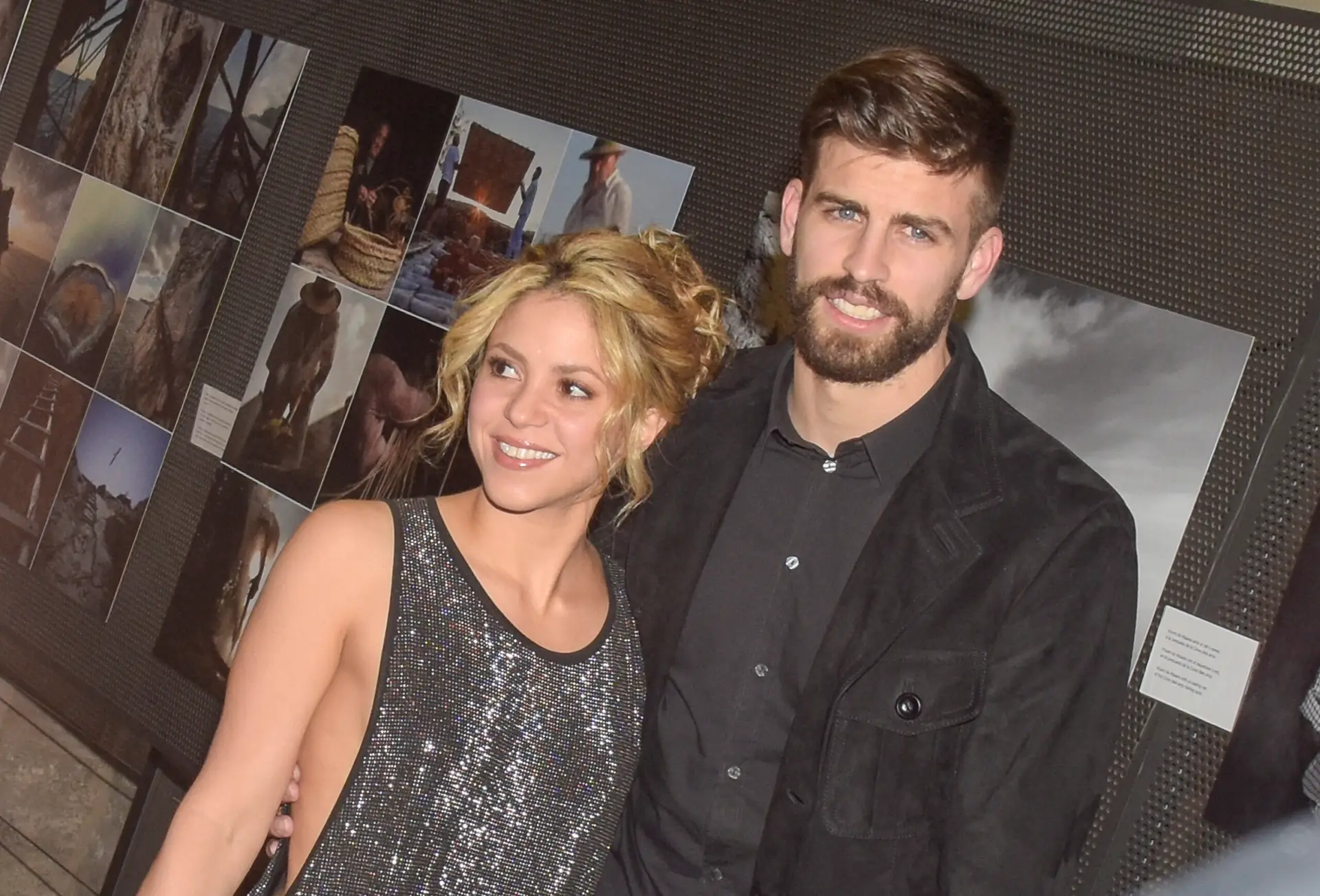 Gerard Pique (R) and Shakira (L) attend the ‘Festa De Esport Catala 2016 Awards’ on January 25, 2016 in Barcelona, Spain.