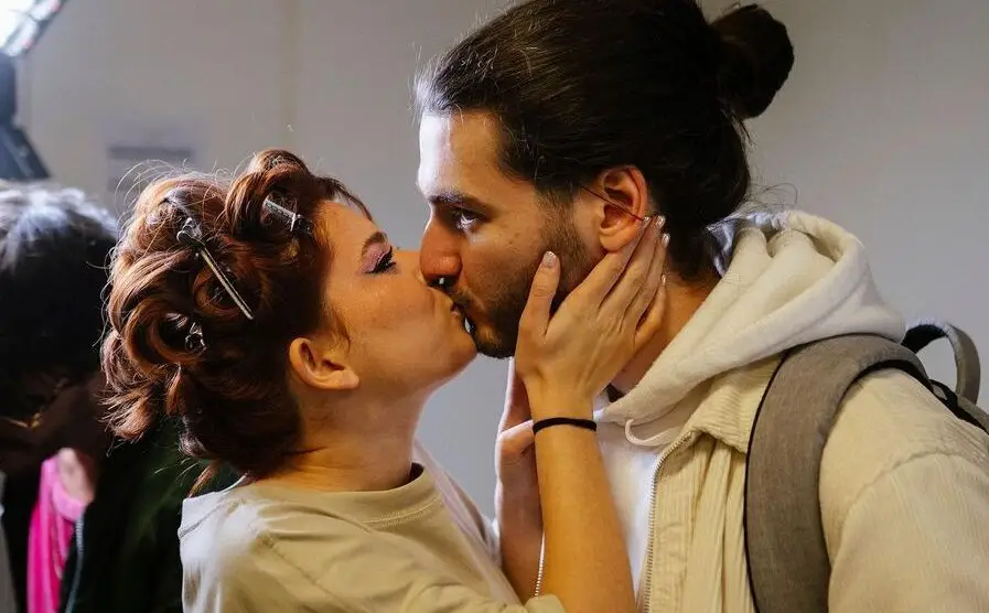 Bárbara Tinoco declara-se: “Quando achava que já não sabia fazer canções ficaste horas comigo”