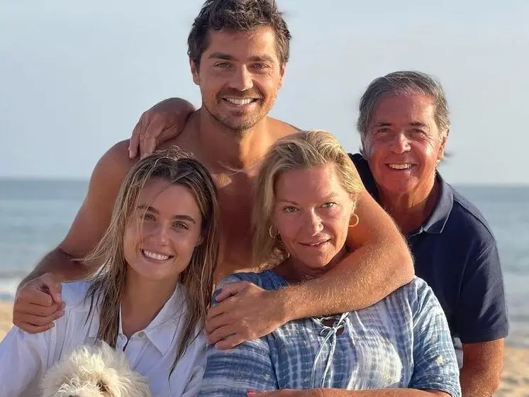 Mãe de Lourenço Ortigão partilha nova foto do neto: “Avós mais babados do  mundo” - Fama Show
