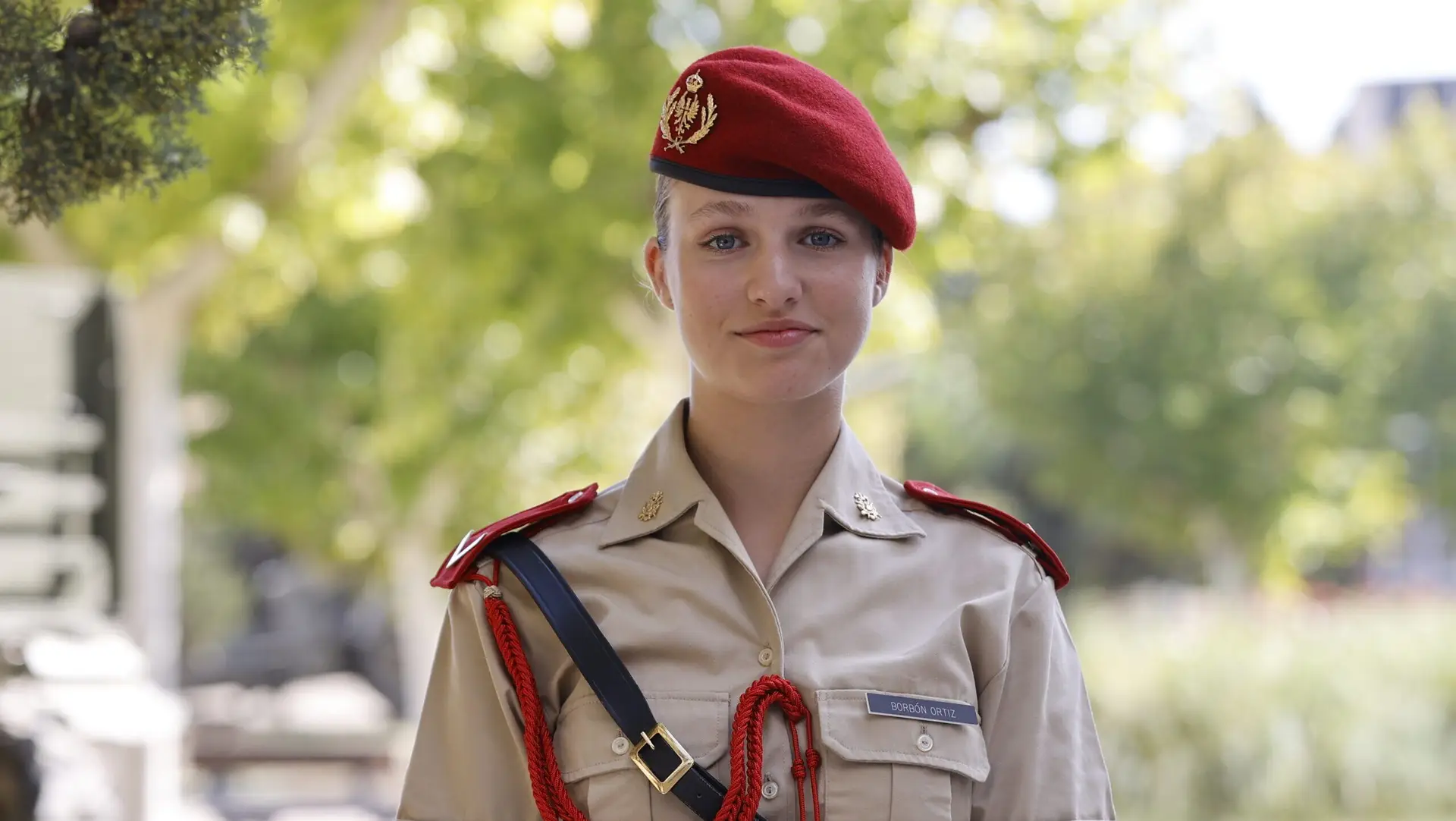 ZARAGOZA, SPAIN – SEPTEMBER 19: In this handout image provided by the Royal Household, Princess Leonor of Spain attends the ‘Act of delivery of Sabers’ at The General Military Academy on September 19, 2023 in Zaragoza, Spain. (Photo by Casa de S.M. el Rey/Spanish Royal Household via Getty Images)