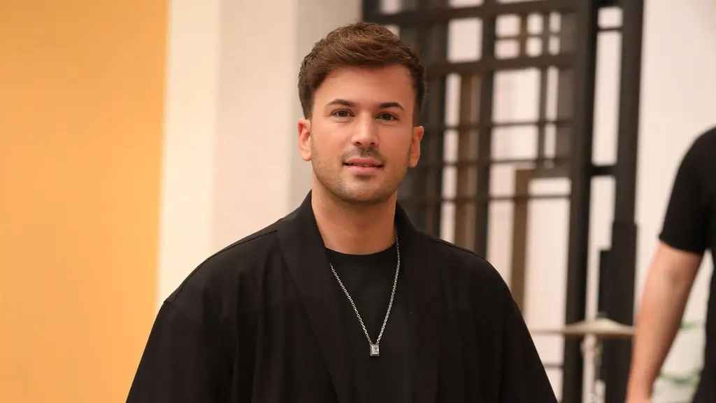 David Carreira partilha imagens com o filho e anuncia decisão: “Sair de  casa é sempre difícil” - Fama Show