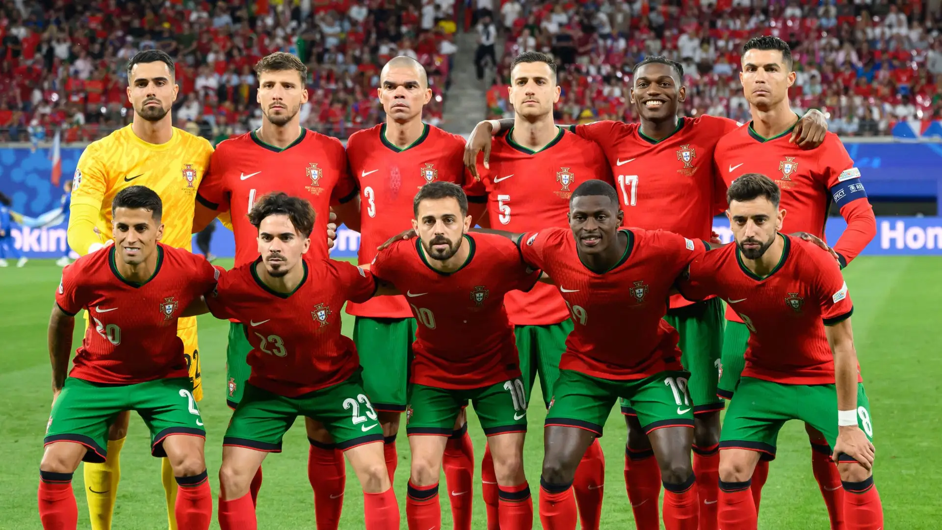 18 June 2024, Saxony, Leipzig: Soccer: European Championship, Portugal – Czech Republic, preliminary round, group F, match day 1, Leipzig Stadion, Portugal players pose for a team photo, back: Goalkeeper Diogo Costa (l-r), Ruben Dias, Pepe, Diogo Dalot, Rafael Leao, Cristiano Ronaldo, front: Joao Cancelo (l-r), Vitinha, Bernardo Silva, Nuno Mendes, Bruno Fernandes. Photo: Robert Michael/dpa (Photo by Robert Michael/picture alliance via Getty Images)