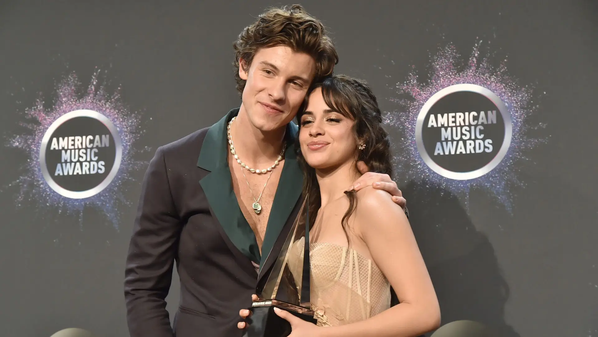 LOS ANGELES, CALIFORNIA – NOVEMBER 24: Shawn Mendes and Camila Cabello attend the 47th Annual American Music Awards® – Press Room at Microsoft Theater on November 24, 2019 in Los Angeles, California. (Photo by David Crotty/Patrick McMullan via Getty Images)