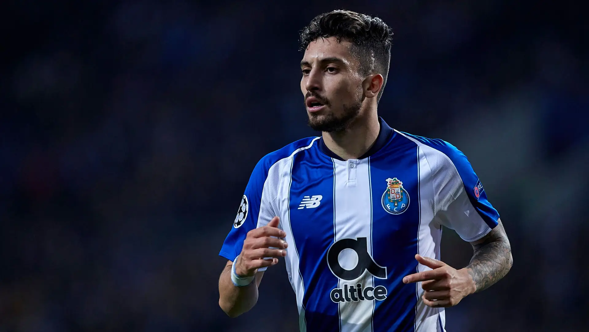 Lembra-se de Alex Telles? O ex-jogador do Porto vai ser pai pela ...