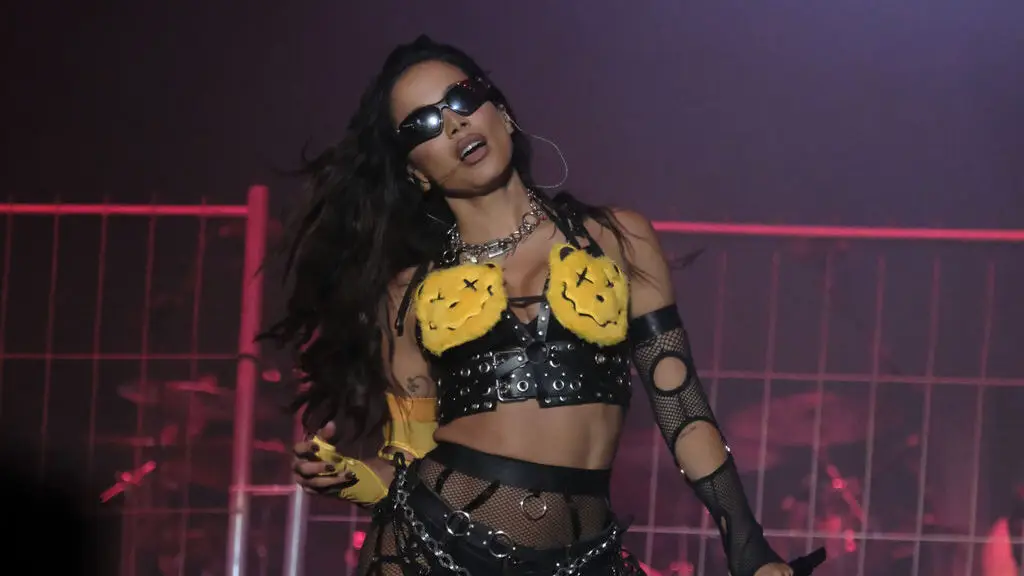 Anitta deixa festivaleiros rendidos no Sudoeste
