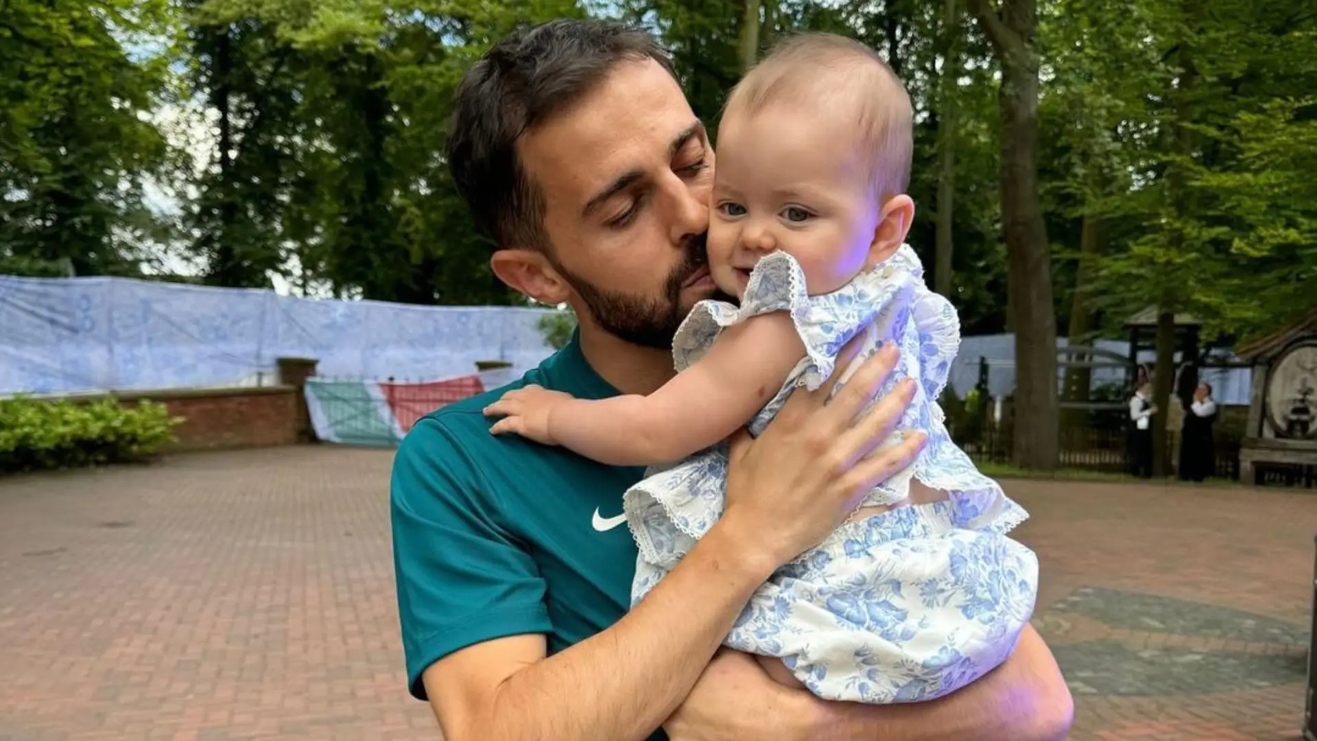 Bernardo Silva com a filha, Carlota