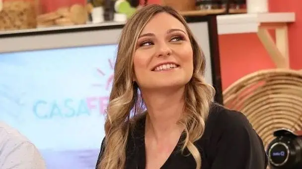 Tatiana Oliveira, de 'Casados', volta a vestir-se de noiva e colhe elogios - Fama Show