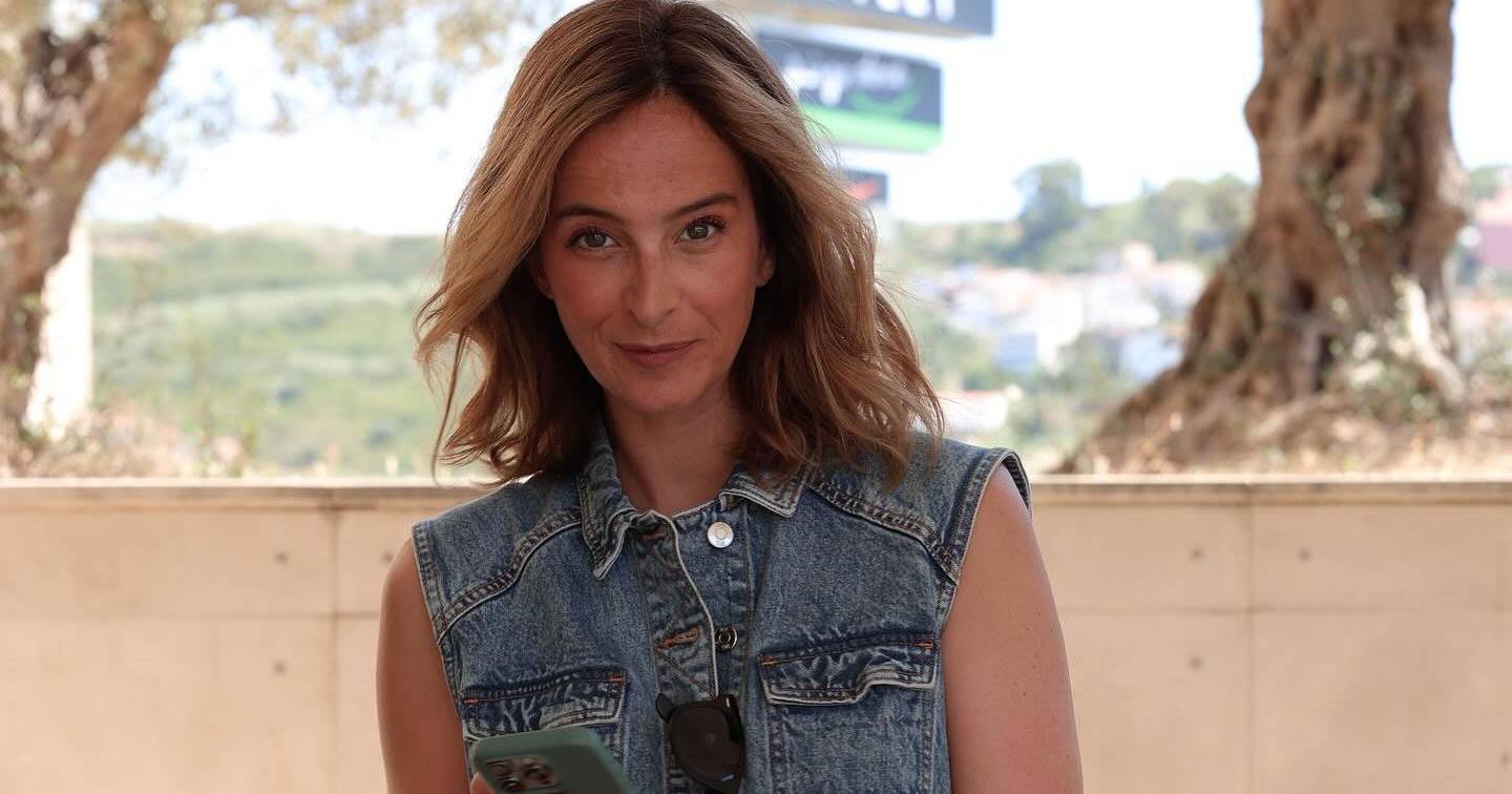 Em lágrimas, Sara Prata fala sobre recente perda: "Parece que nem me lembro da minha vida sem ela" - Fama Show