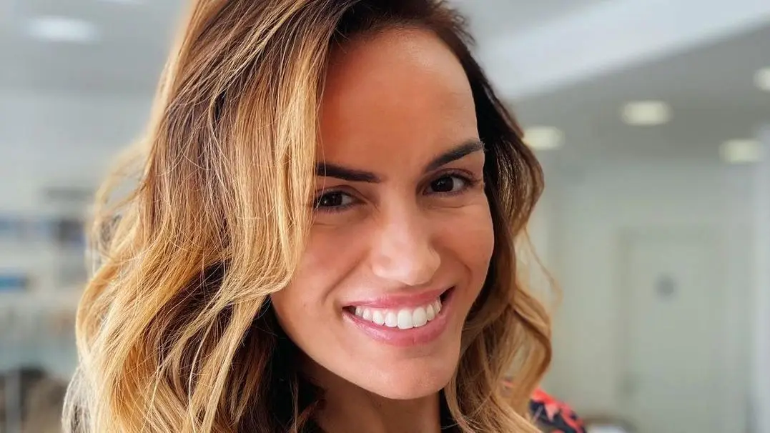 Liliana Aguiar mostra-se radiante com "piscina na varanda" do seu novo  apartamento