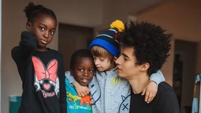 Luis Borges com os filhos