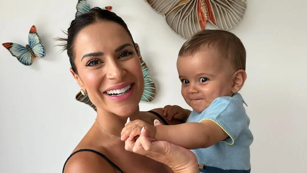 Dânia Neto com o filho mais novo, António
