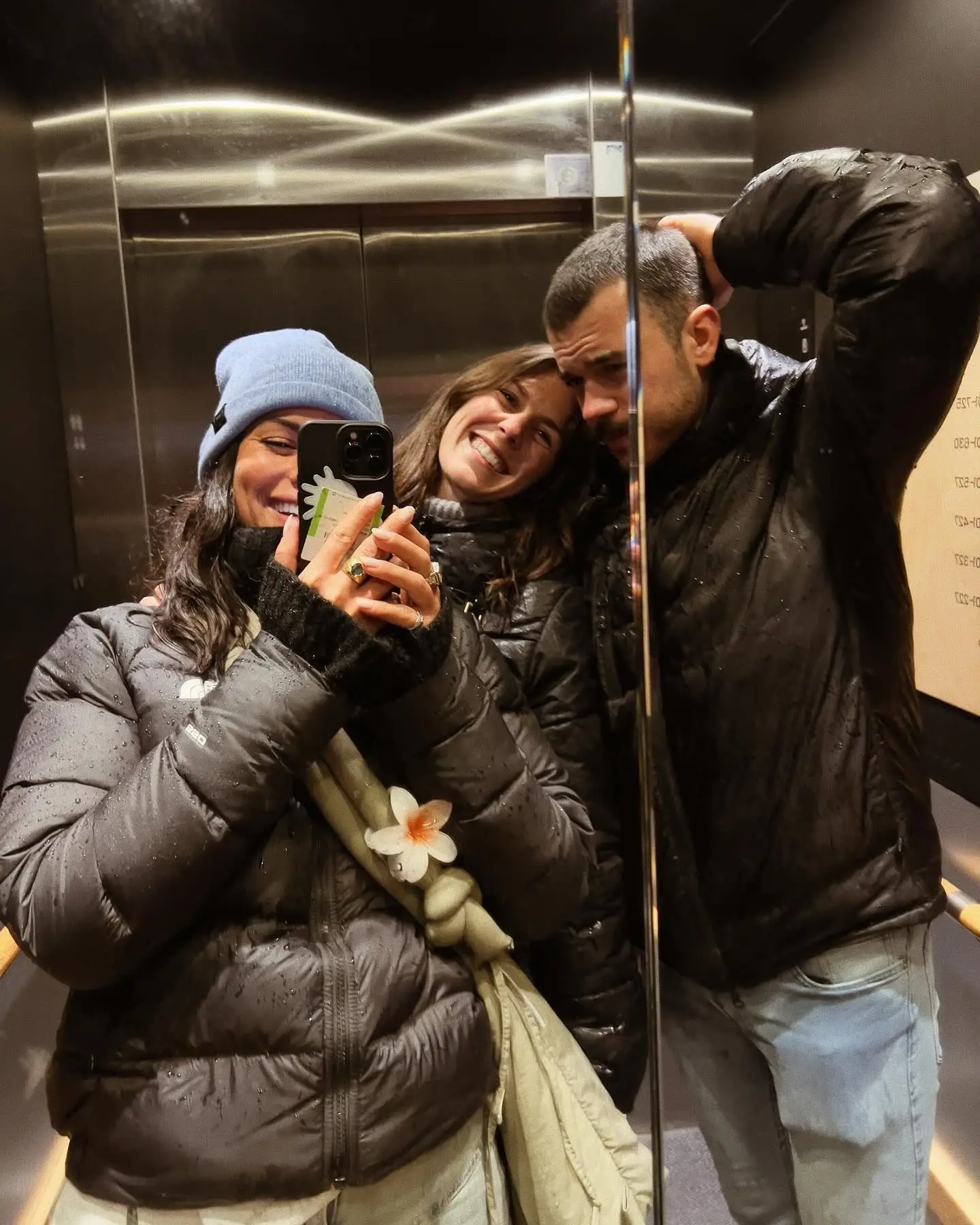 Auroras boreais, neve e espírito natalício! Carolina Loureiro viaja para novo destino