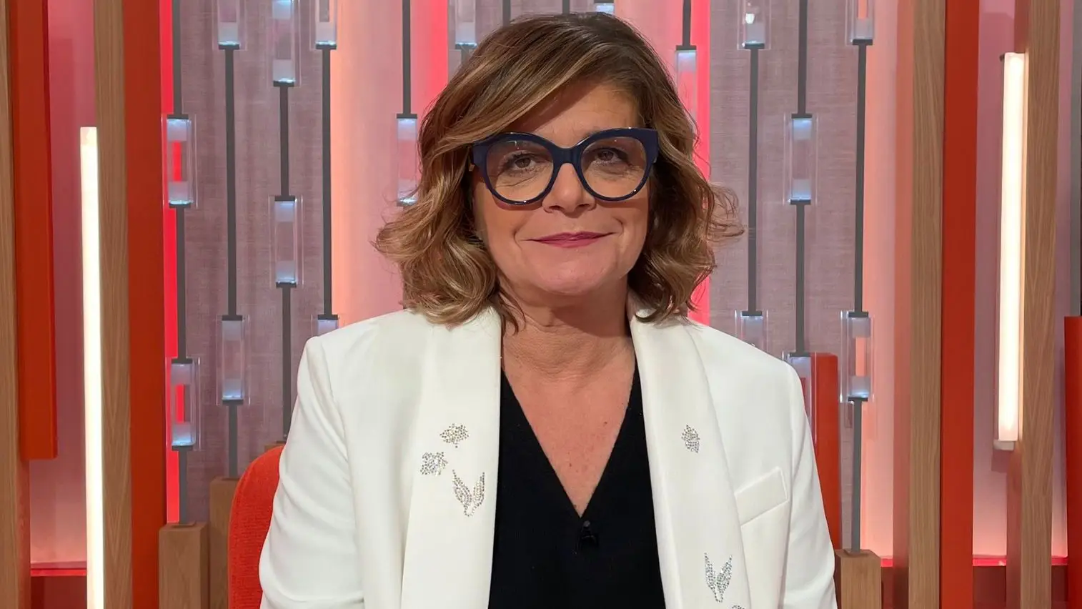 "Não leio" — Júlia Pinheiro revela 'sem papas na língua' como lida com as críticas
