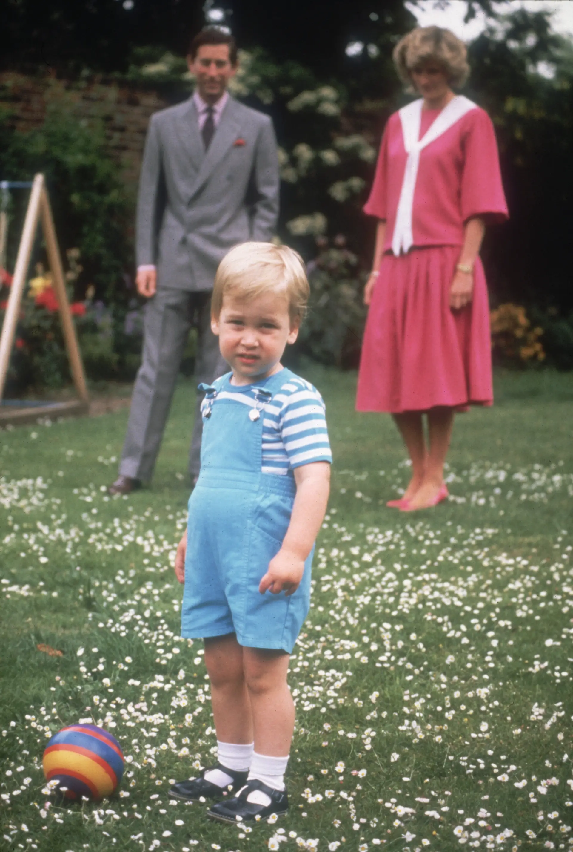 Lembra-se como era o Princípe William? Veja a evolução de estilo e beleza em 50 imagens