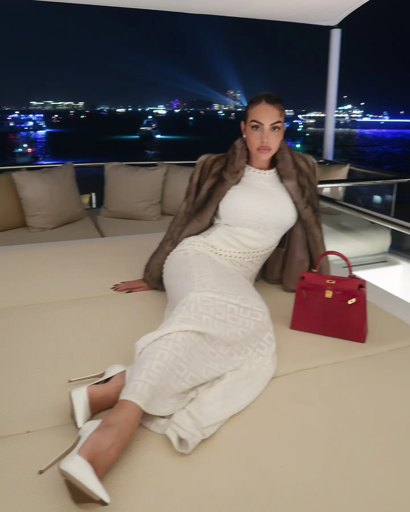 Num barco, em família e sob um majestoso fogo de artifício! Entre na passagem de ano de Georgina e Ronaldo
