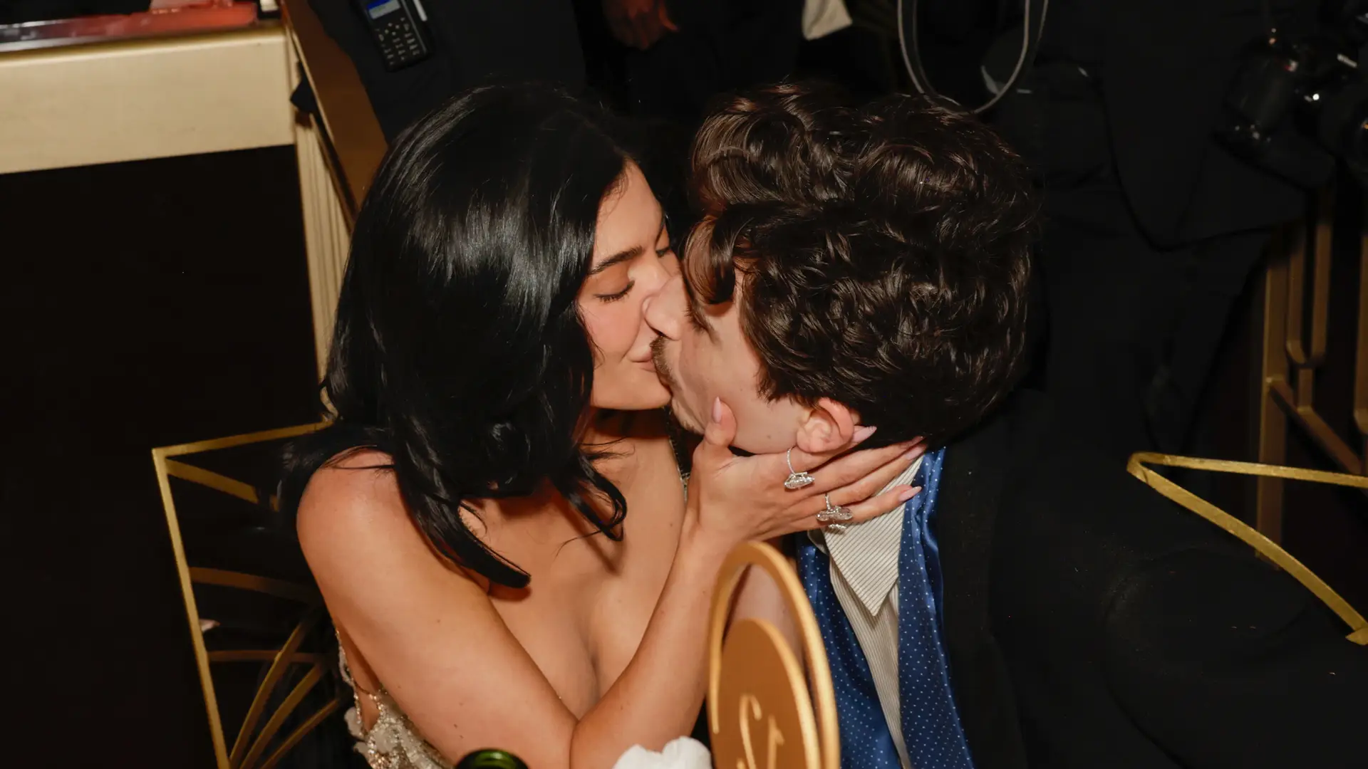 Dos beijos apaixonados às amizades "improváveis": Kylie Jenner e Timothée Chalamet nos Golden Globes