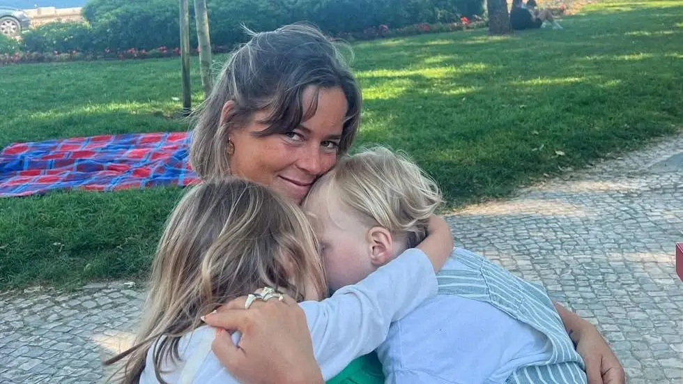 Após uma semana fora, Inês Aires Pereira volta a reunir-se com os filhos (e foi amoroso)