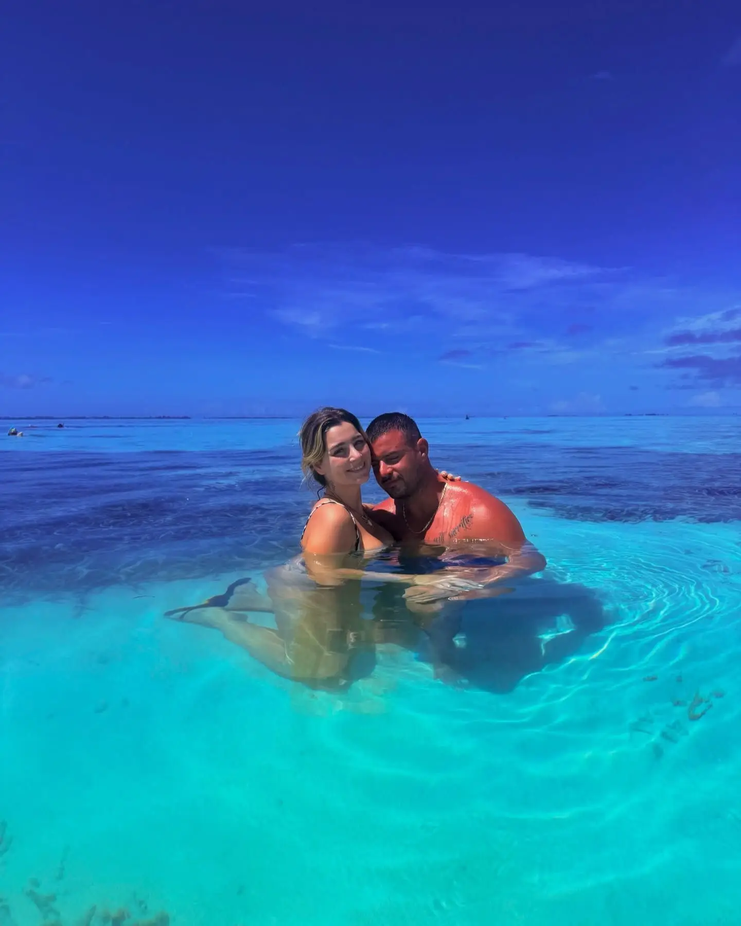 Beijos, mergulhos e massagens! As férias românticas de Marco Costa e Carolina Pinto - veja as imagens