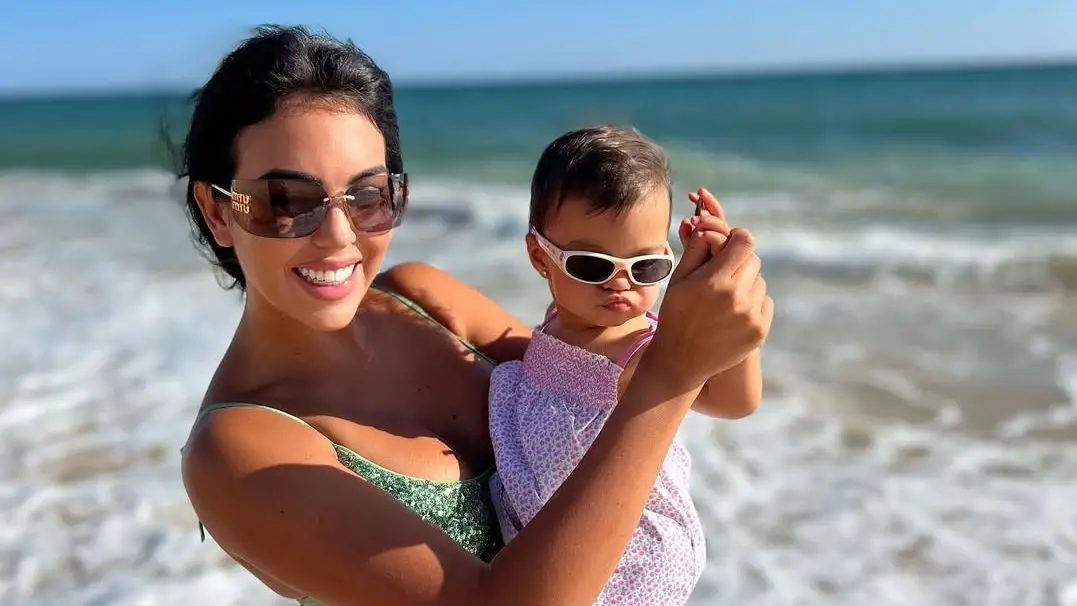 Georgina Rodríguez com Bella Esmeralda
