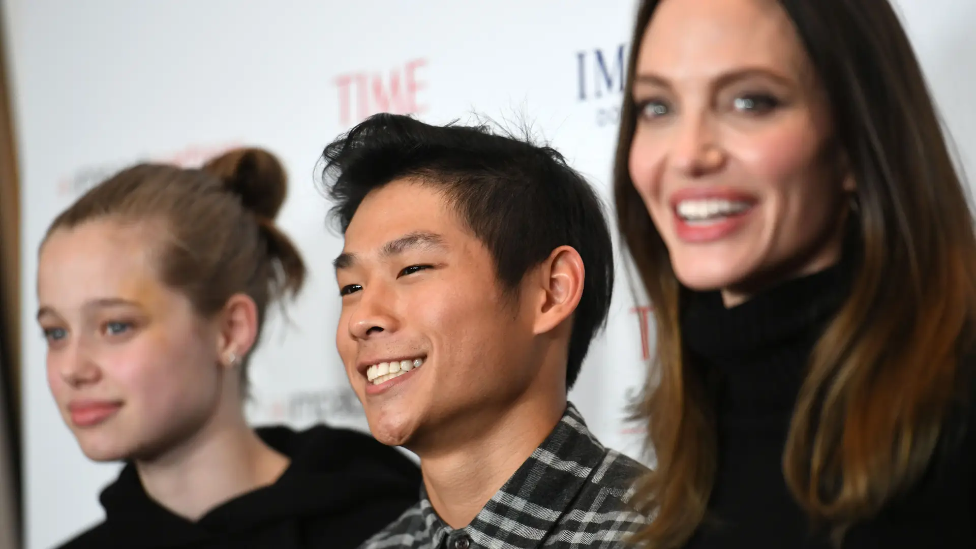 Shiloh Jolie-Pitt, Pax Thien Jolie-Pitt e Angelina Jolie