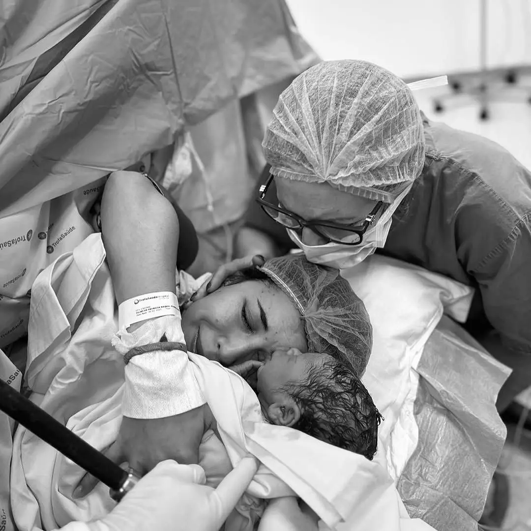 Patrícia Palhares apresenta filho ao mundo com imagens inéditas: "Prometo estar sempre ao teu lado"