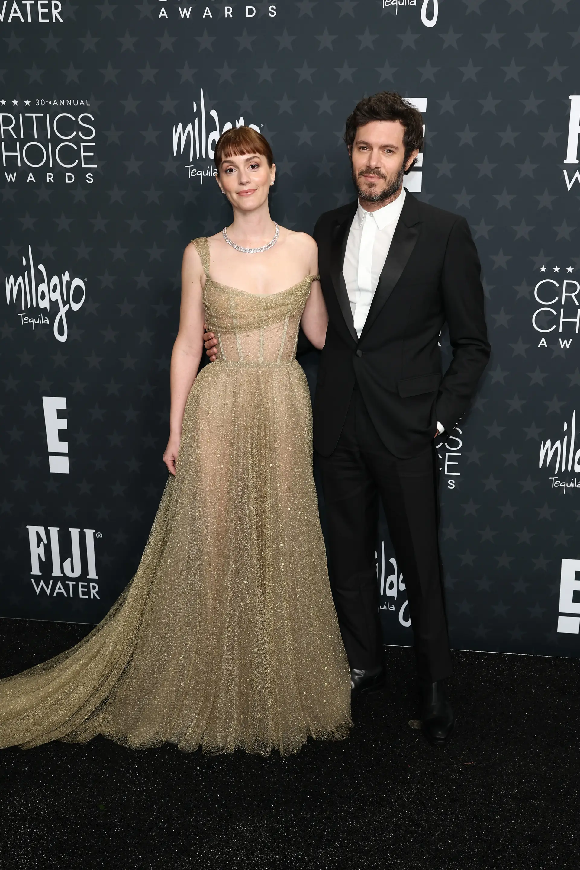 Depois de perder a casa, ator Adam Brody celebra conquista e declara-se à sua 'cara metade'