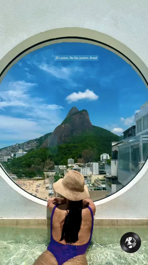 Iva Domingues viaja para destino (quente) a oito mil quilómetros de Portugal - e não está sozinha