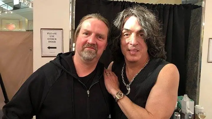 Guitarrista e colaborador dos KISS morre em trágico acidente de viação. Tinha 61 anos