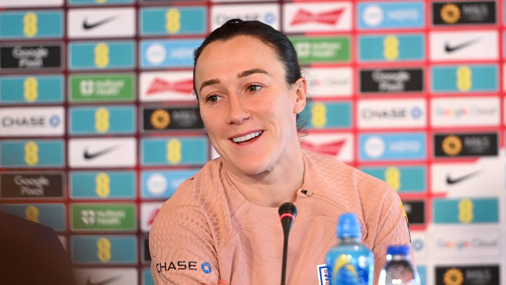 Lucy Bronze