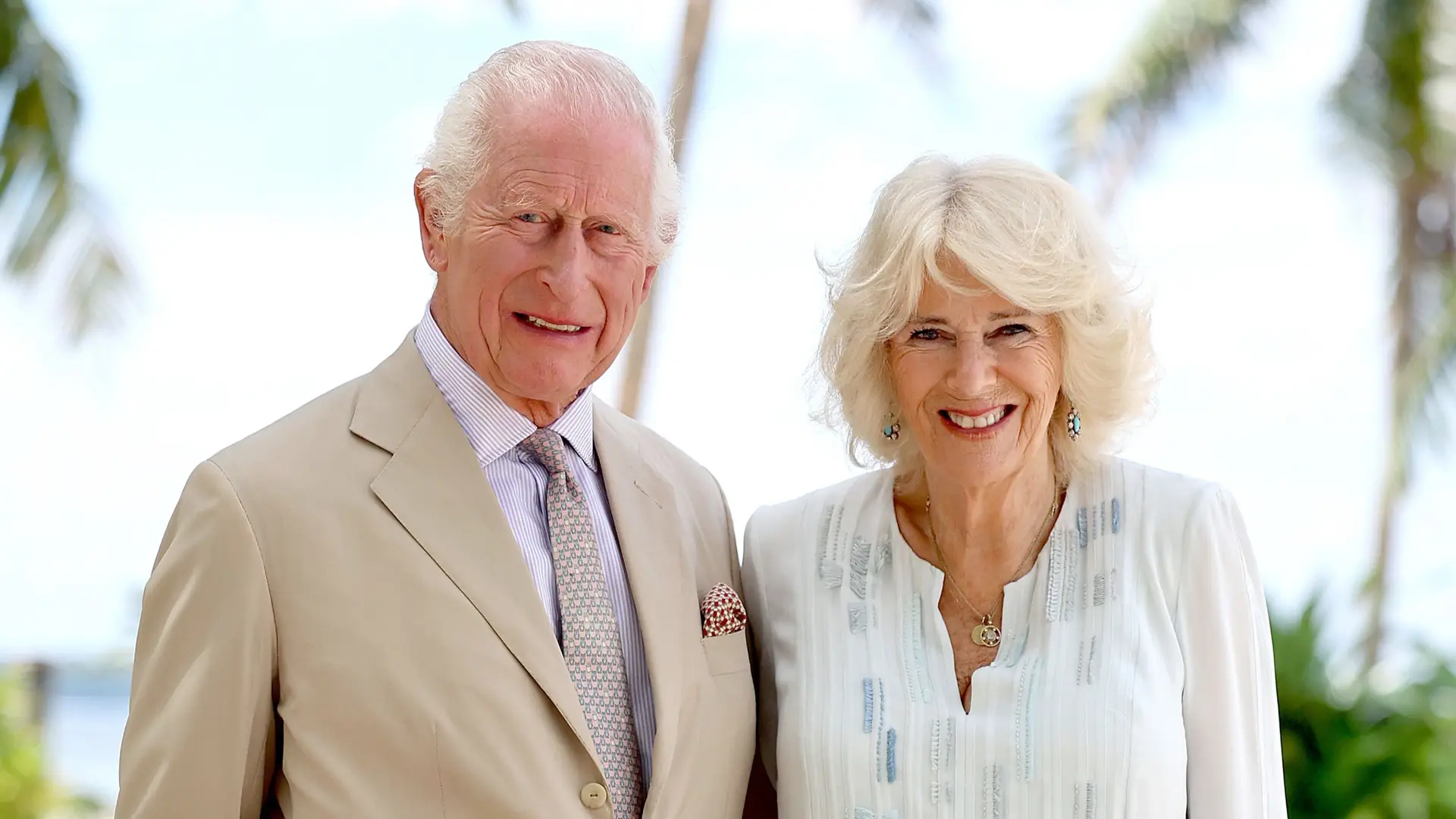 Carlos III e Camilla Parker Bowles