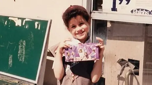 É uma esposa real, mãe de dois e está no centro de várias polémicas! Quem é esta famosa?