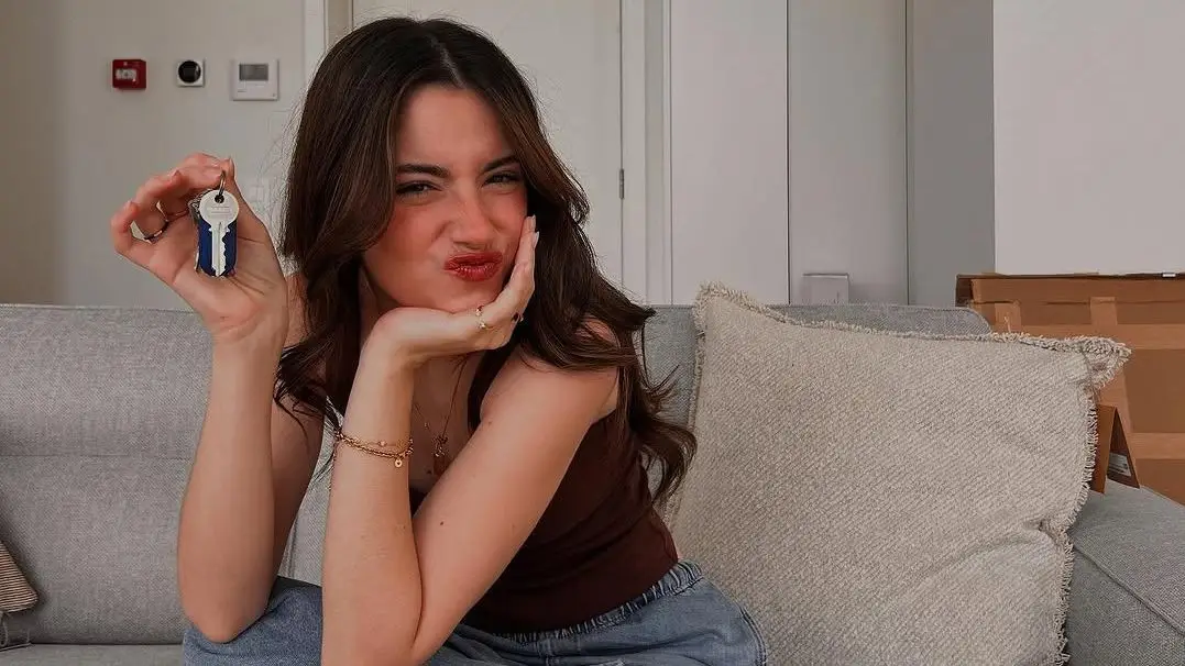 Com apenas 19 anos, Madalena Aragão já comprou casa