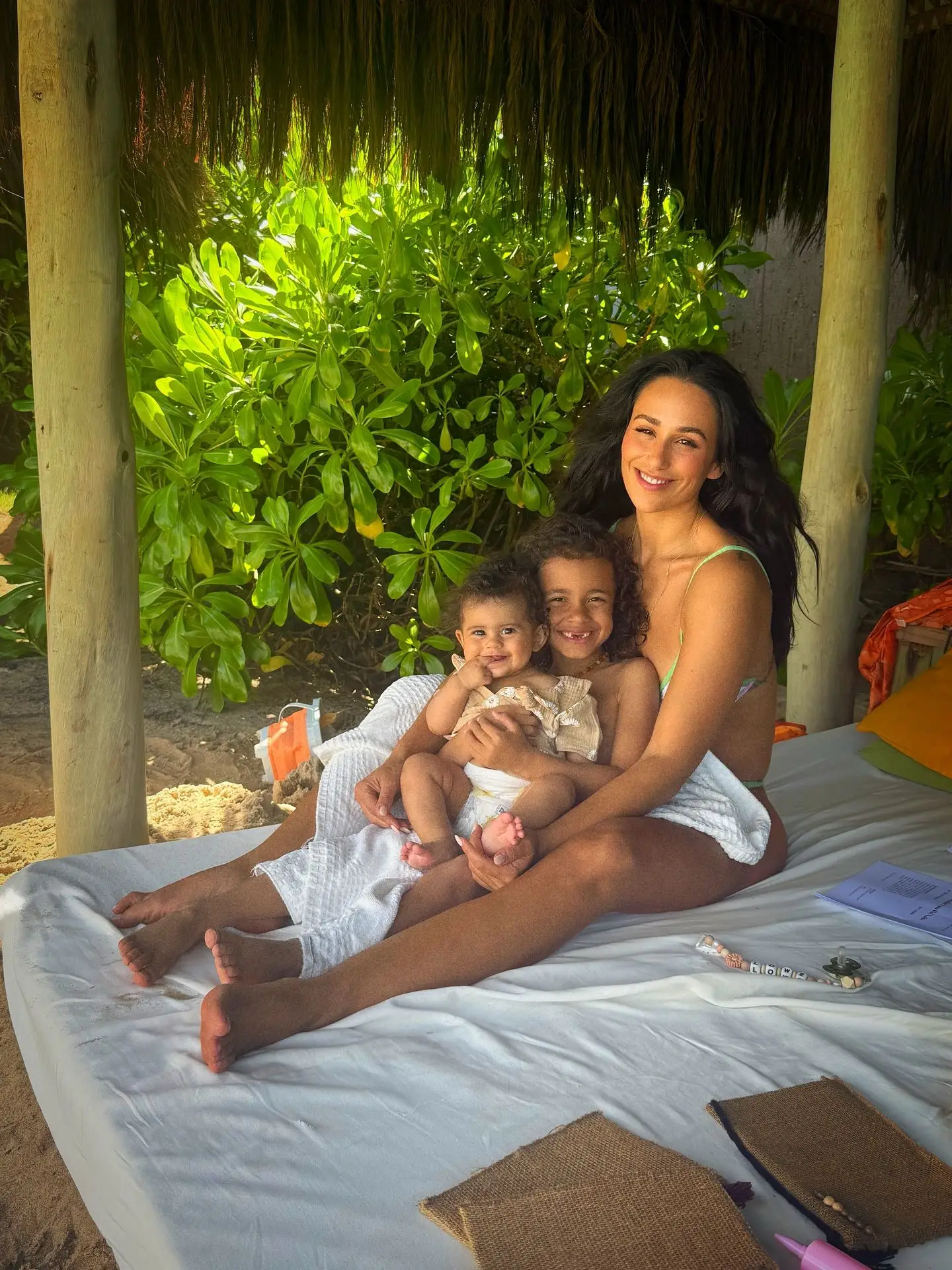 Mãe 'babada'! Rita Pereira junta os dois filhos em fotografia única