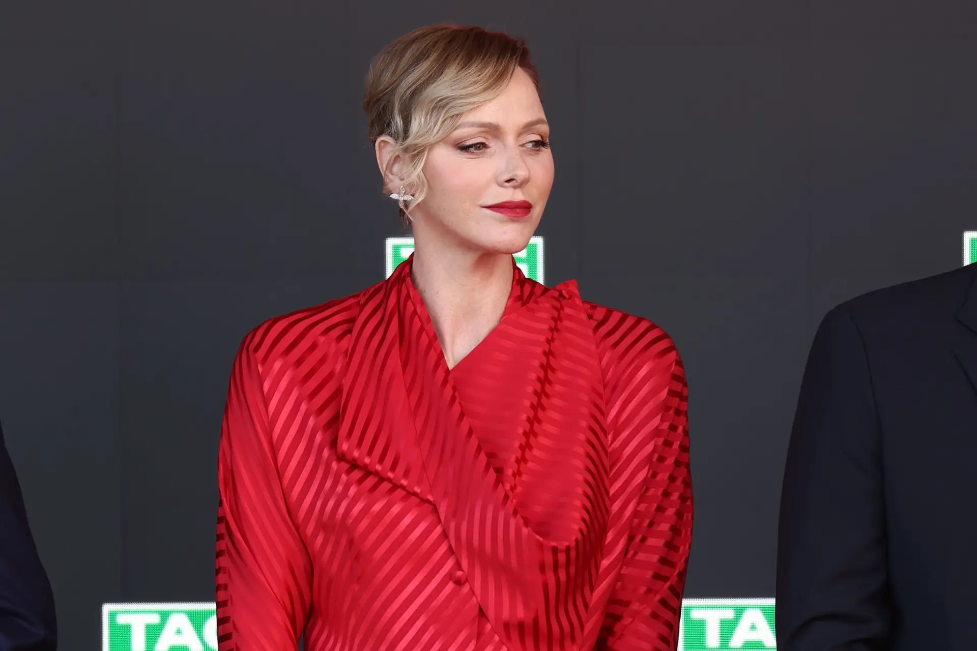 Vemelho total! O look da princesa Charlene que roubou atenções no Grande Prémio do Mónaco
