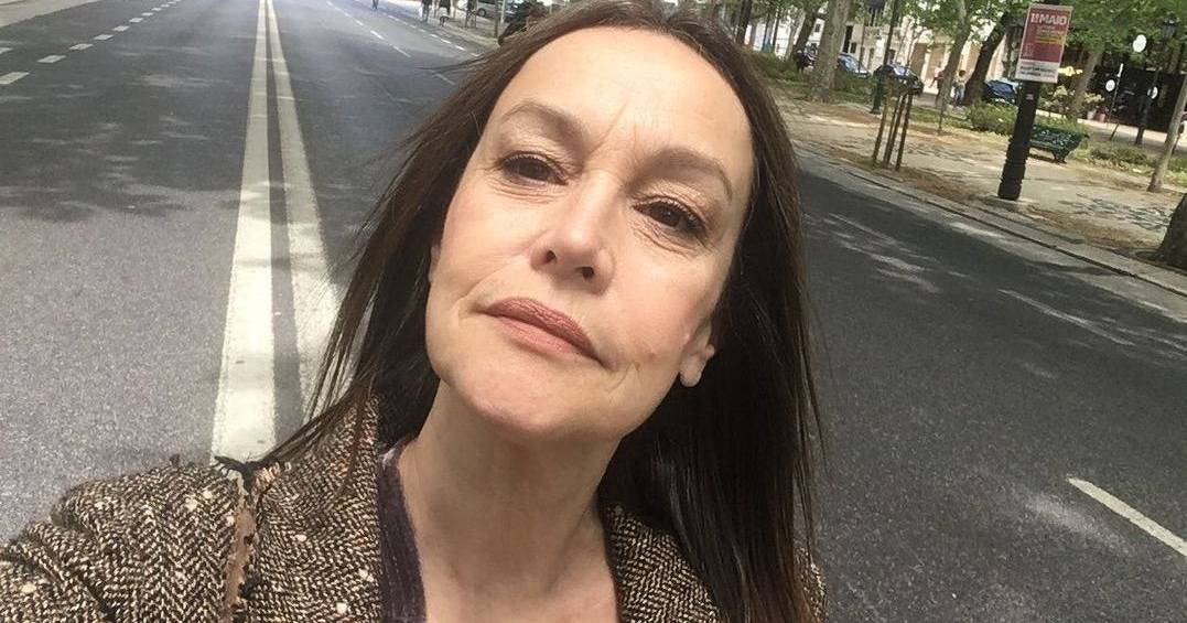 “Joana Figueira Revela Momento Tenso em Casa de Familiares: ‘Homem Agrediu-me e Empurrou-me para Dentro da Casa de Banho!'” #ÚltimasNotícias #Portugal