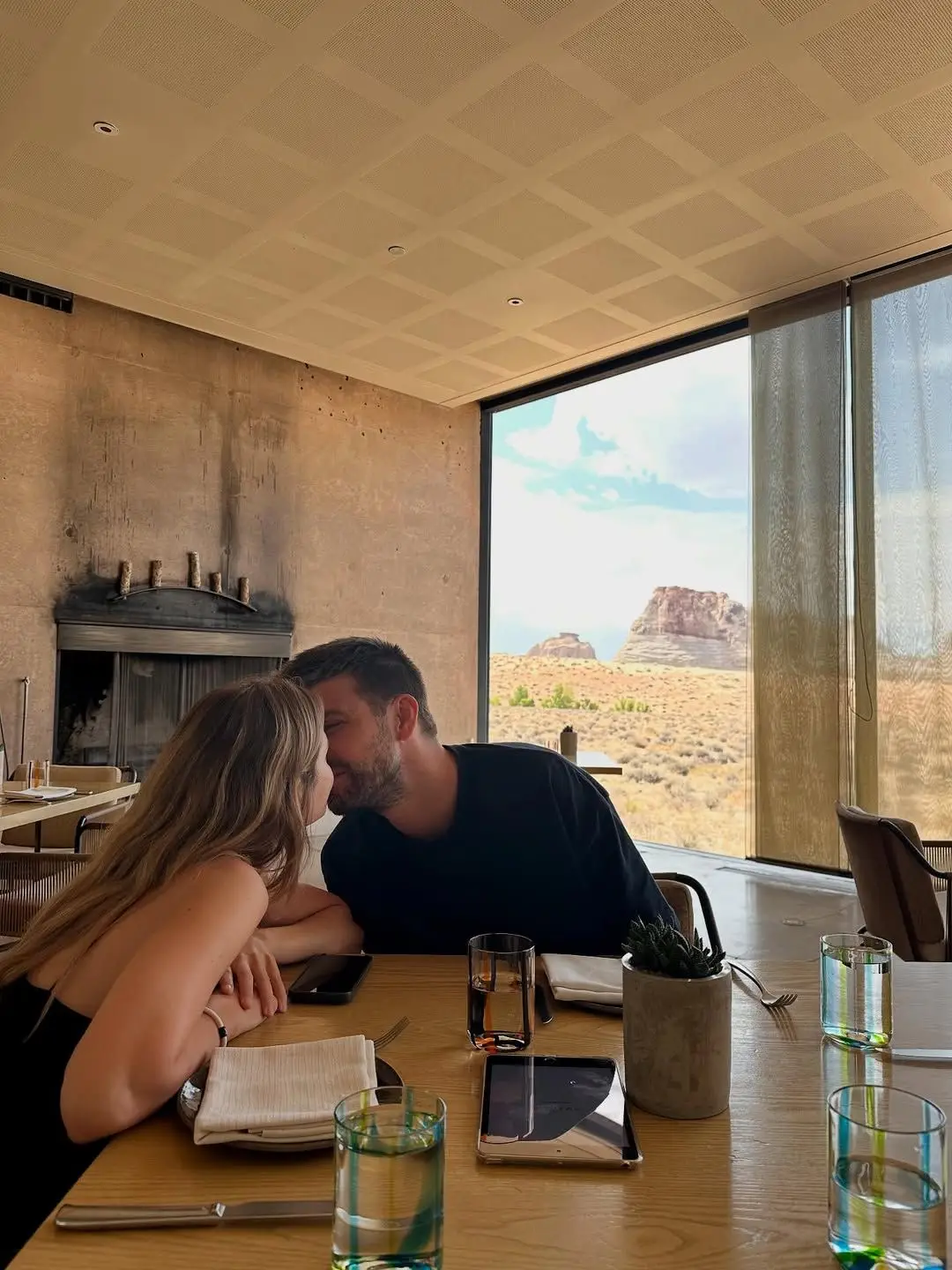Piqué publica fotos românticas com Clara Chía e recebe duras críticas: "Será sempre a outra" 