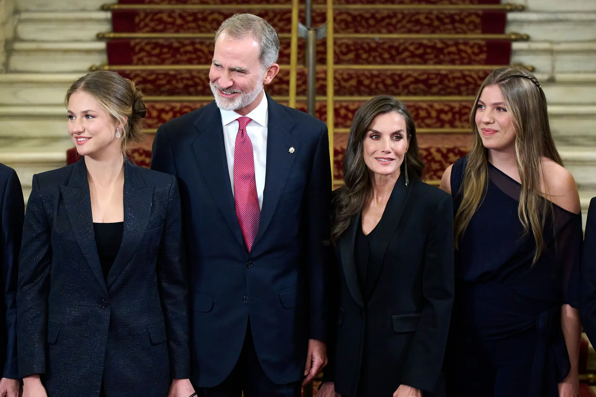 Retrato de Letizia e Felipe VI divide opiniões: "A rainha está muito diferente"