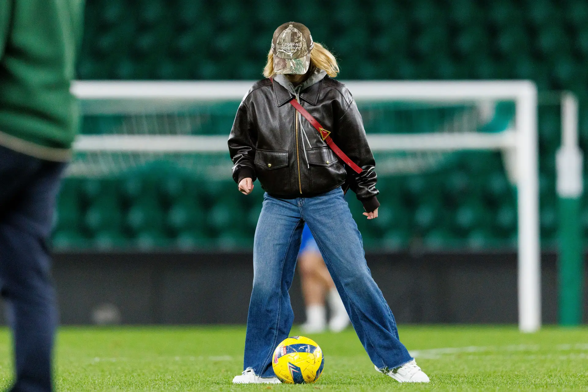 Sydney Sweeney em Alvalade! As imagens da visita inesperada da estrela de "A Criada"