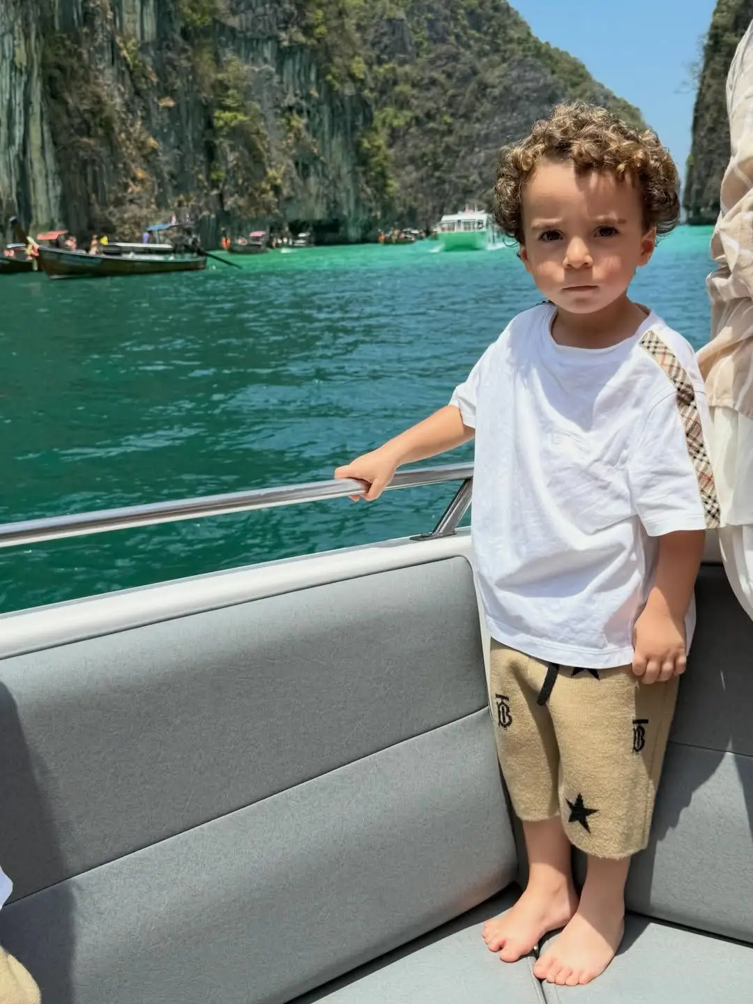 Filho de Diogo Jota conquista internet com parecenças com o pai: "O Diogo pequenino"