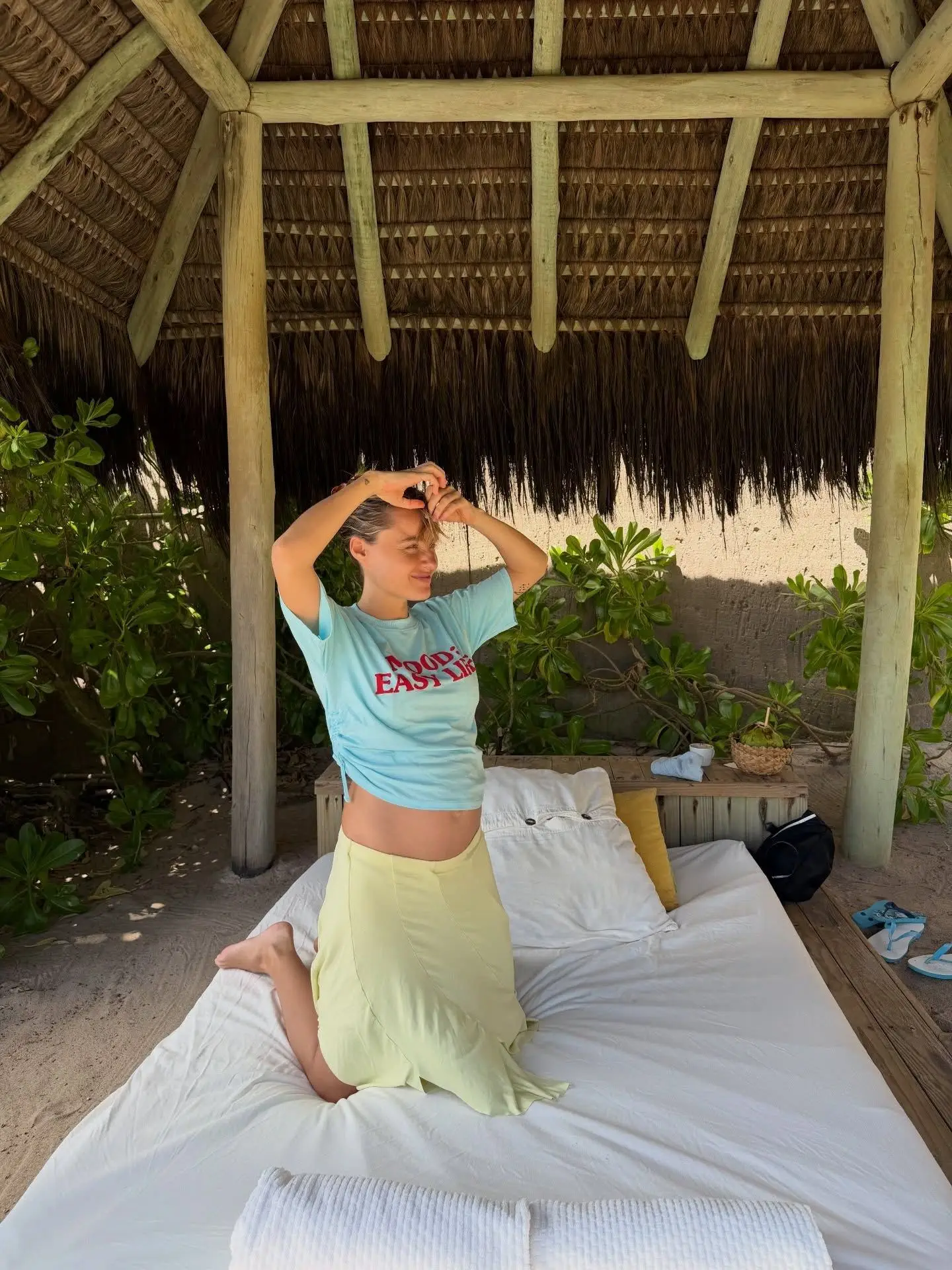 Bebé a caminho! No Brasil, Kelly Bailey revela fotografias da 'barriguinha': "Perfeição"