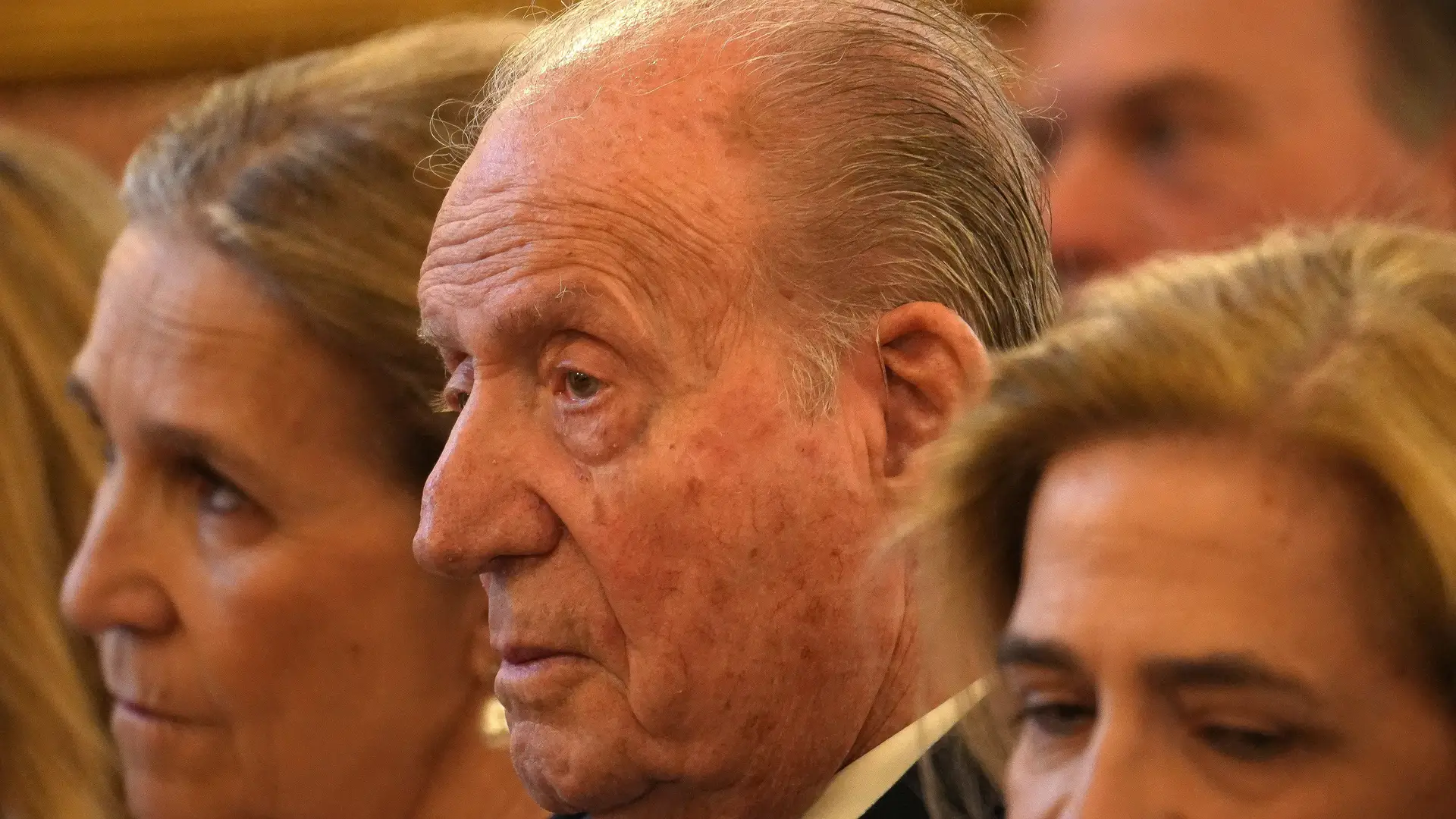 Em Paris, Juan Carlos vive momento significativo ao lado das filhas: "Muito emocionado"