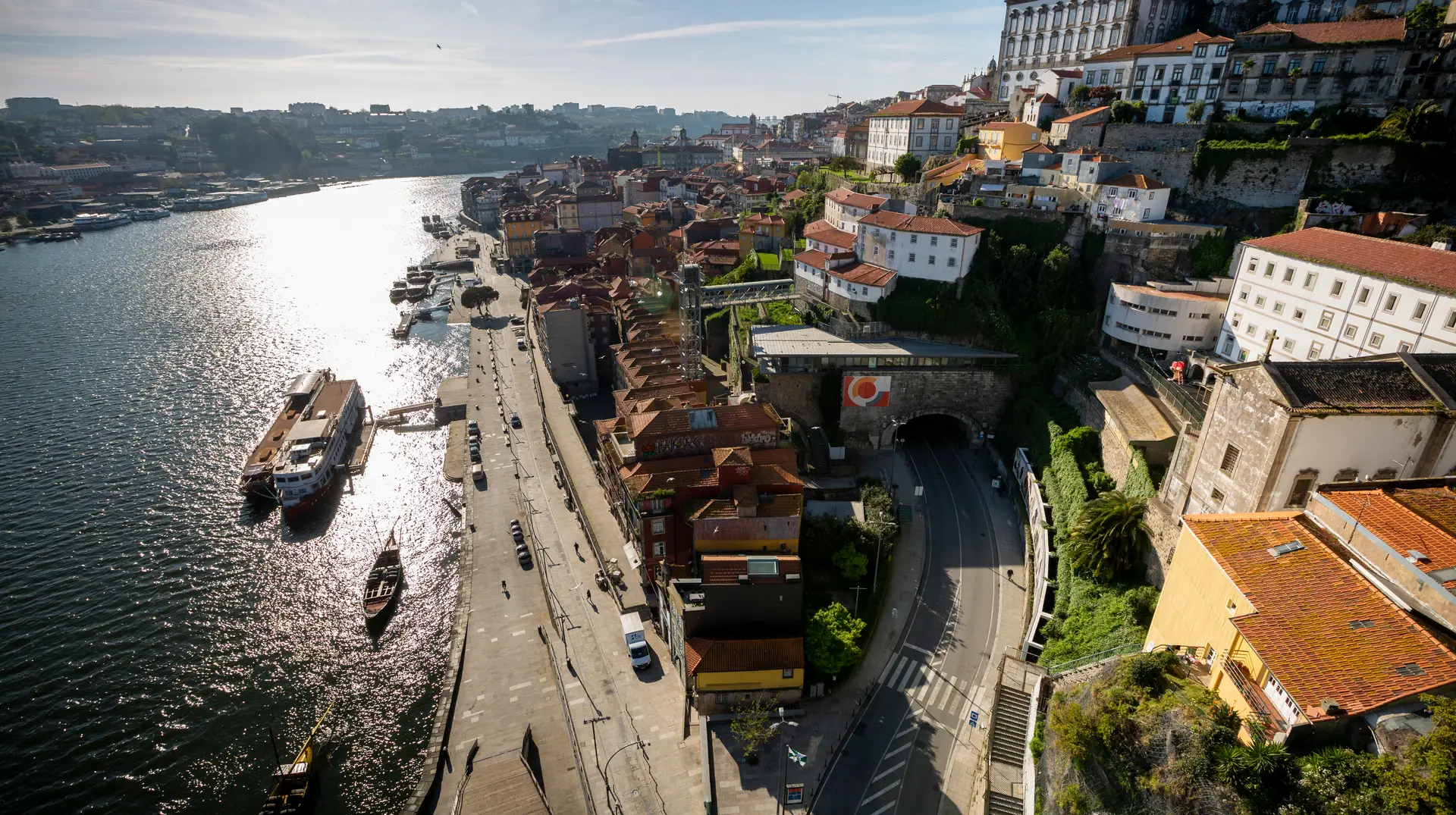 Ruas vazias,o resultado da pandemia no Porto …