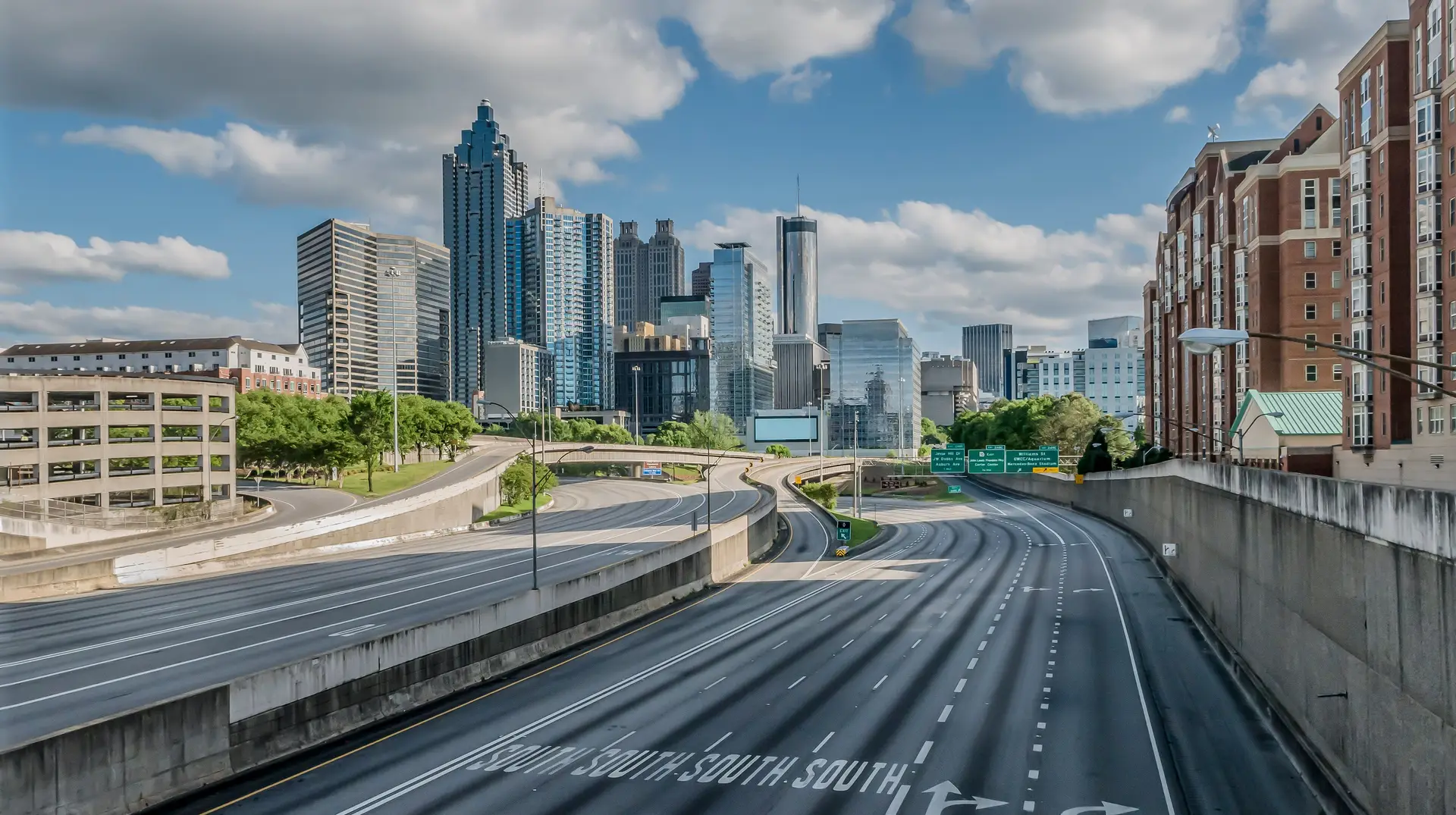 e em Atlanta, nos Estados Unidos.