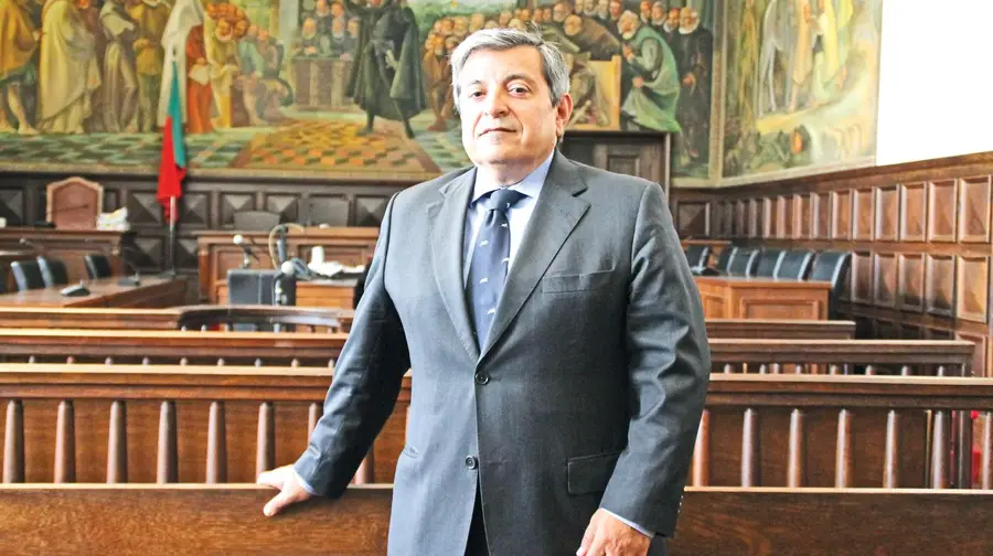 Ministério Público mais rápido com poucos meios devido a organização e esforço Ministério Público mais rápido com poucos meios devido a organização e esforço