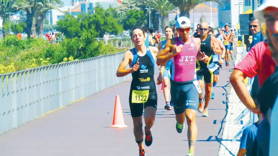 Ricardo Batista e Carolina Serra vice-campeões de triatlo em cadetes