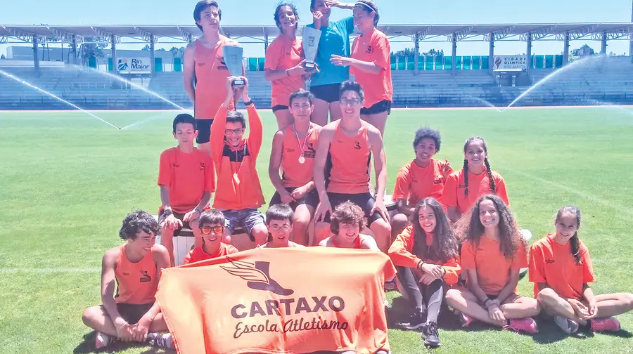 Escola de Atletismo do Cartaxo domina regional de iniciados