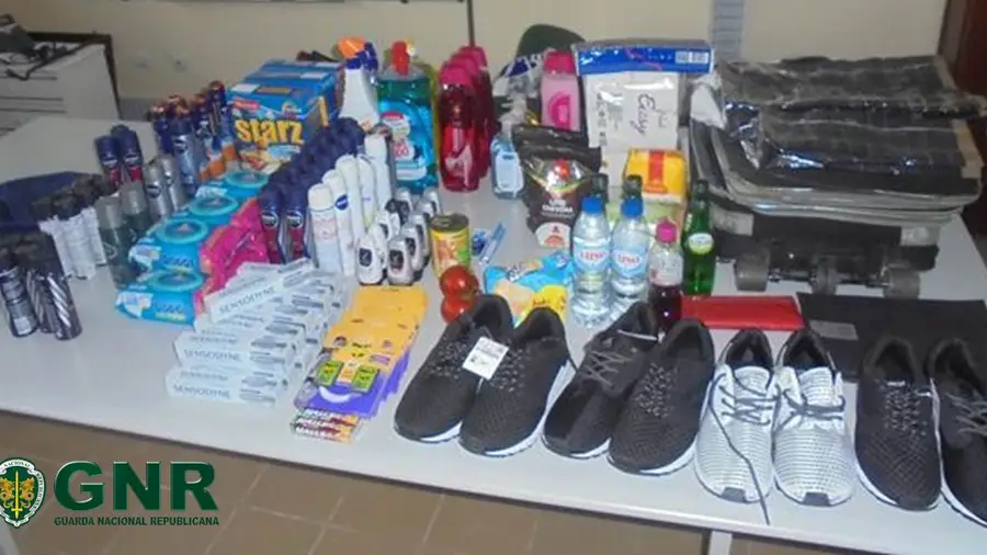 Ladrões de supermercados detidos em Almeirim
