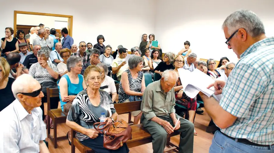Tribunal entrega dois milhões a trabalhadores de empresa falida há 30 anos Tribunal entrega dois milhões a trabalhadores de empresa falida há 30 anos