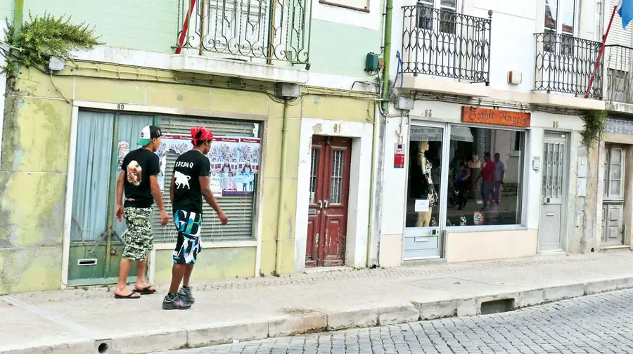 Vila Franca de Xira pondera tomar posse administrativa de edifícios abandonados Vila Franca de Xira pondera tomar posse administrativa de edifícios abandonados