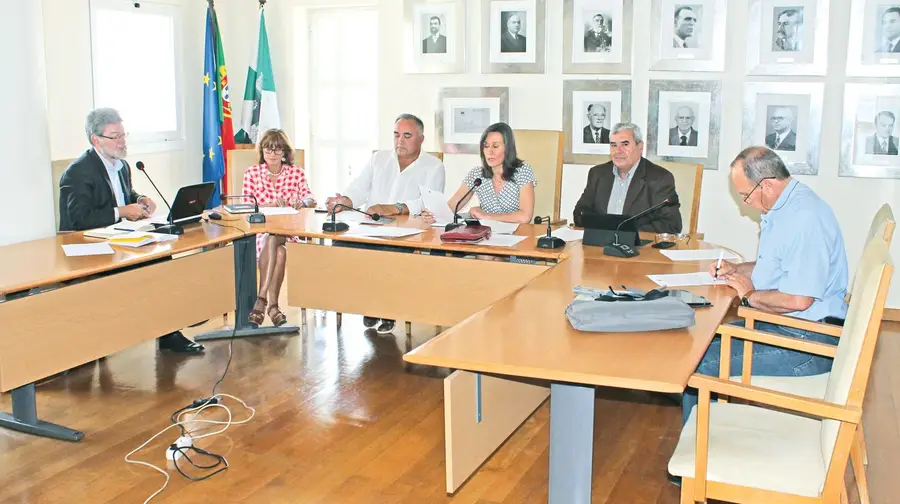 Refeições escolares servem “esquema de exploração” de mão-de-obra barata Refeições escolares servem “esquema de exploração” de mão-de-obra barata